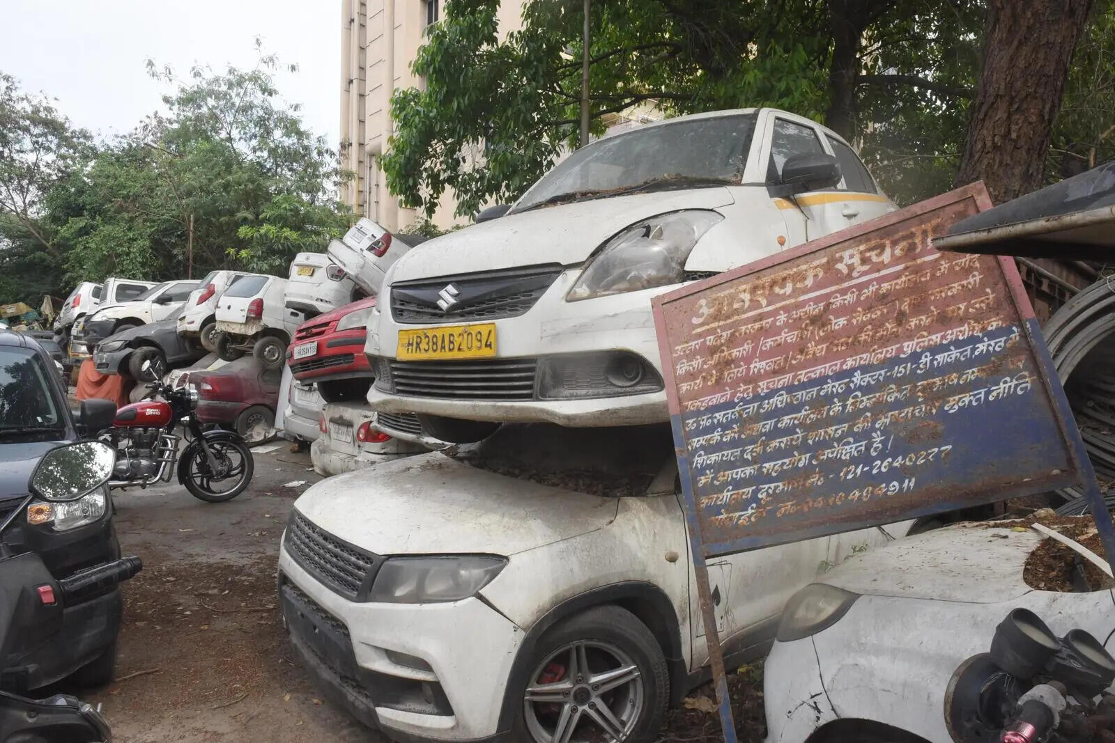 3 Vehicles in Knowledge Park Turning into Piles of Junk 8.jpg