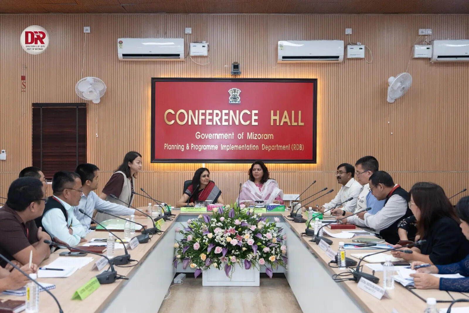 51e41f8c-070e-4cb9-a44e-939a035a0baf_Review_meeting_on_SIR_in_Aizawl_by_2_senior_ECI_officials.jpeg