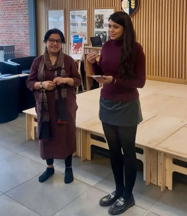 Dona Ganguly's Odissi Dance Workshop at Kellogg College, University of Oxford_3