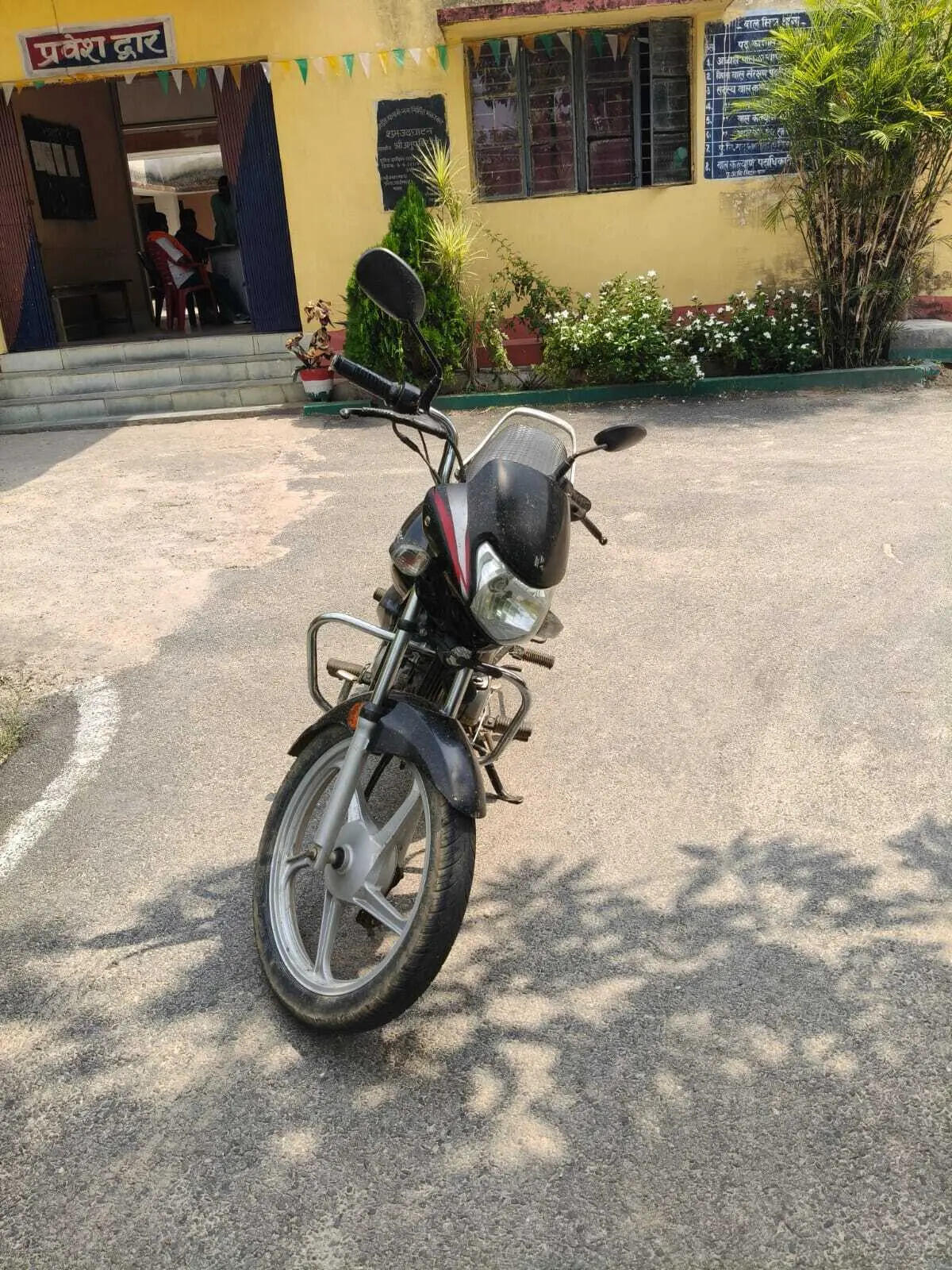 bdf599a2-d85d-438a-a8f3-91ec2b3b46e7_Seized_bike.Vishvendu_Jaipuriar.jpg