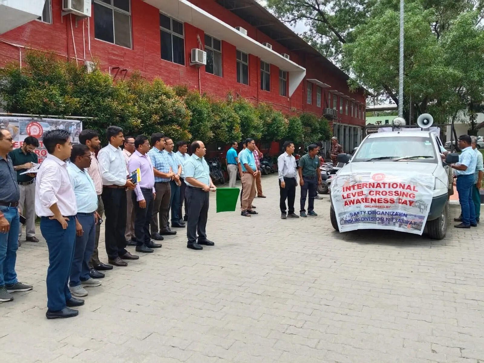 b683c717-f9a1-4f56-b01a-e89d25eb5668_Parag_Katre_flagging_campaign_.jpg