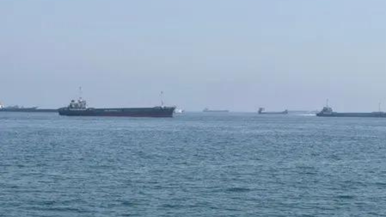 Crackdown on sanction tankers: India’s ship certifier says it will not take-in any Iran, Russia-linked vessels - Report