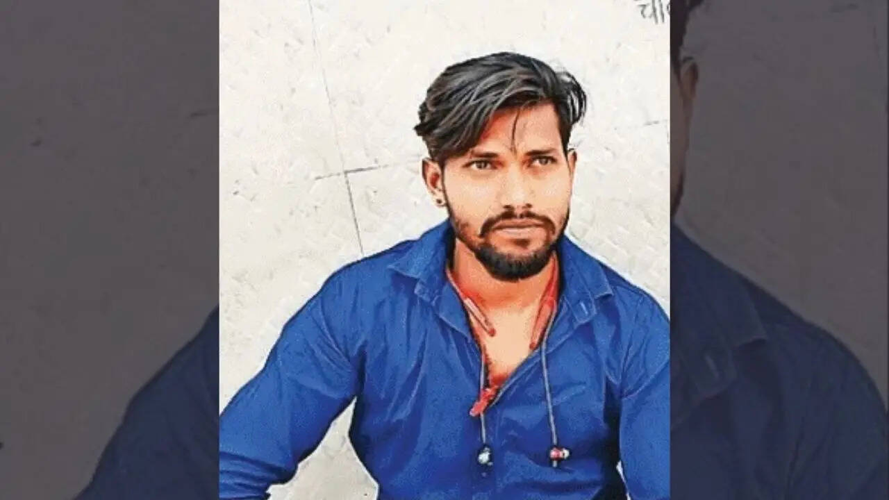 Buried in debt, Delhi man kills entire family, but unable to
