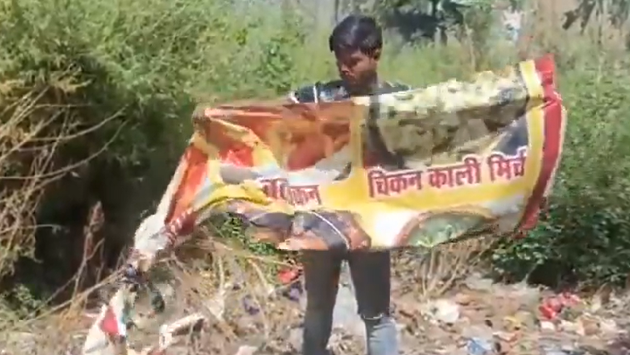 Hindu Raksha Dal members vandalise non-veg eatery on Delhi-H
