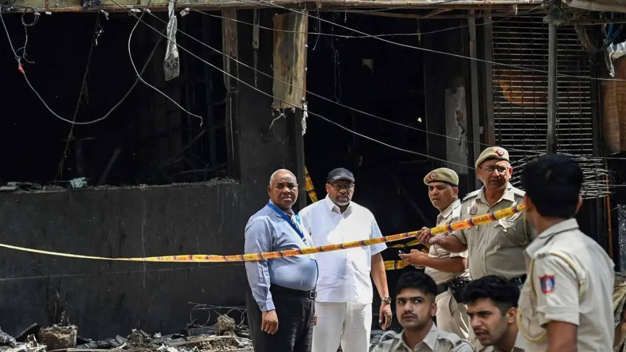 Malviya Nagar hotel fire: Court remands owner, accountant for 12 days