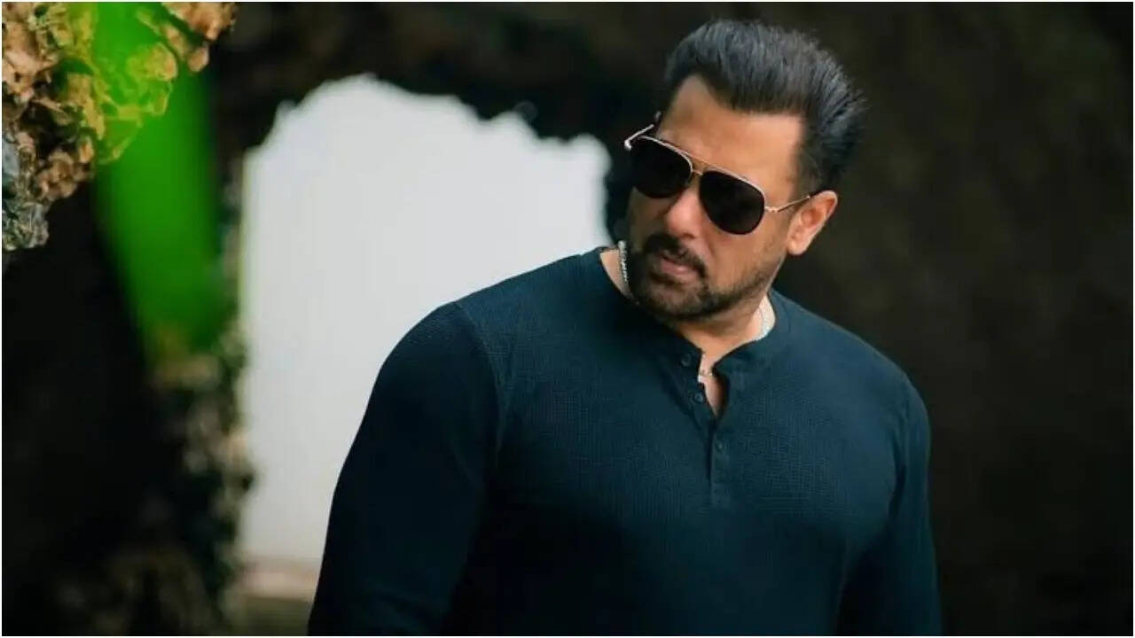 Choreographer reveals how Salman feeds everyone on set