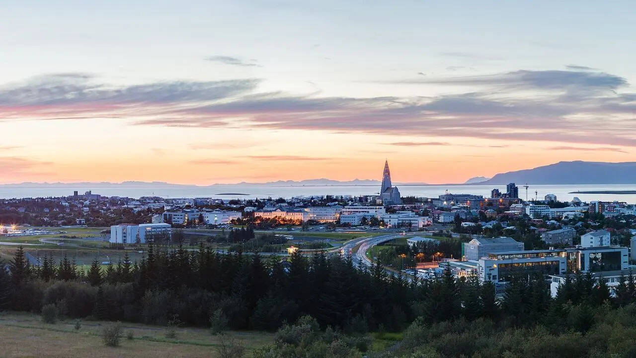  A city of midnight sun and northern lights