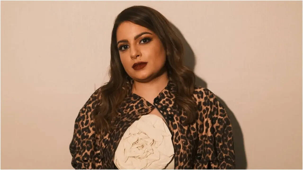 Mallika loses her cool over Pranit More, Rs 370 biryani remark