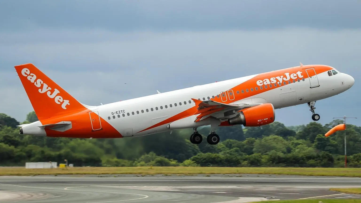 EasyJet flight took off from wrong runway point at Manchester Airport after cockpit error