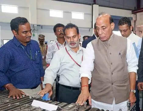 rajnath singh drdo 2.jpg