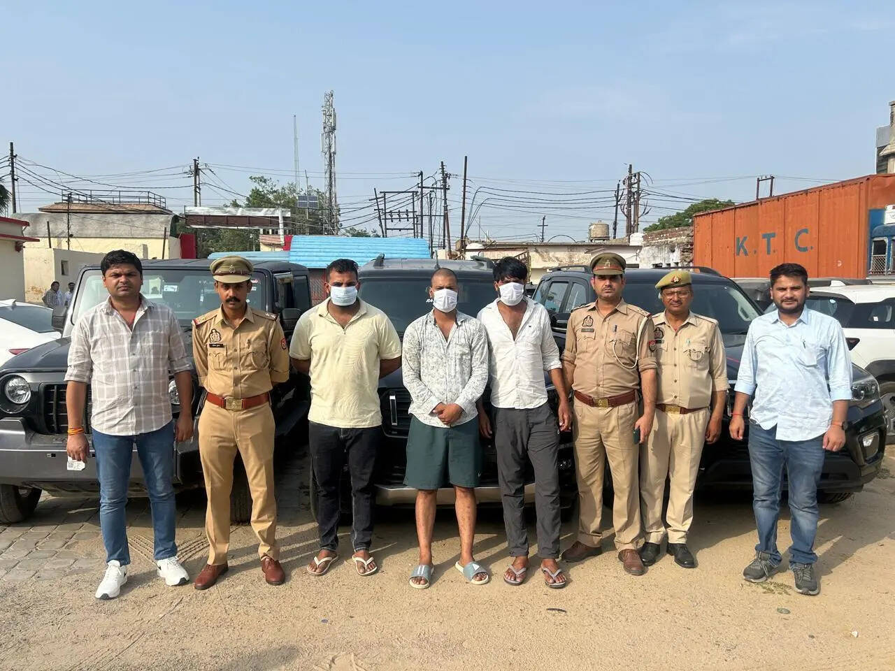 13Accused Tollplaza 1.jpg