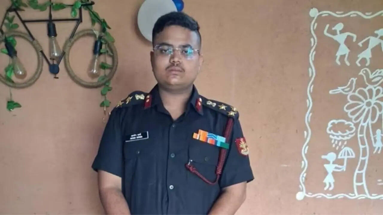 Woh Con Tha: Army officials and veterans nab '21-year-old Brigadier' in UP