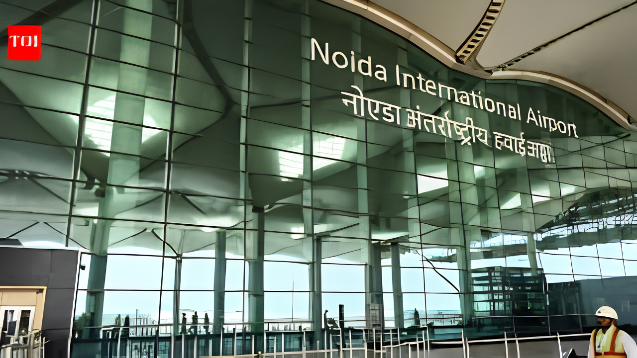 Jewar farmers travel on Noida airport’s inaugural flight to Lucknow