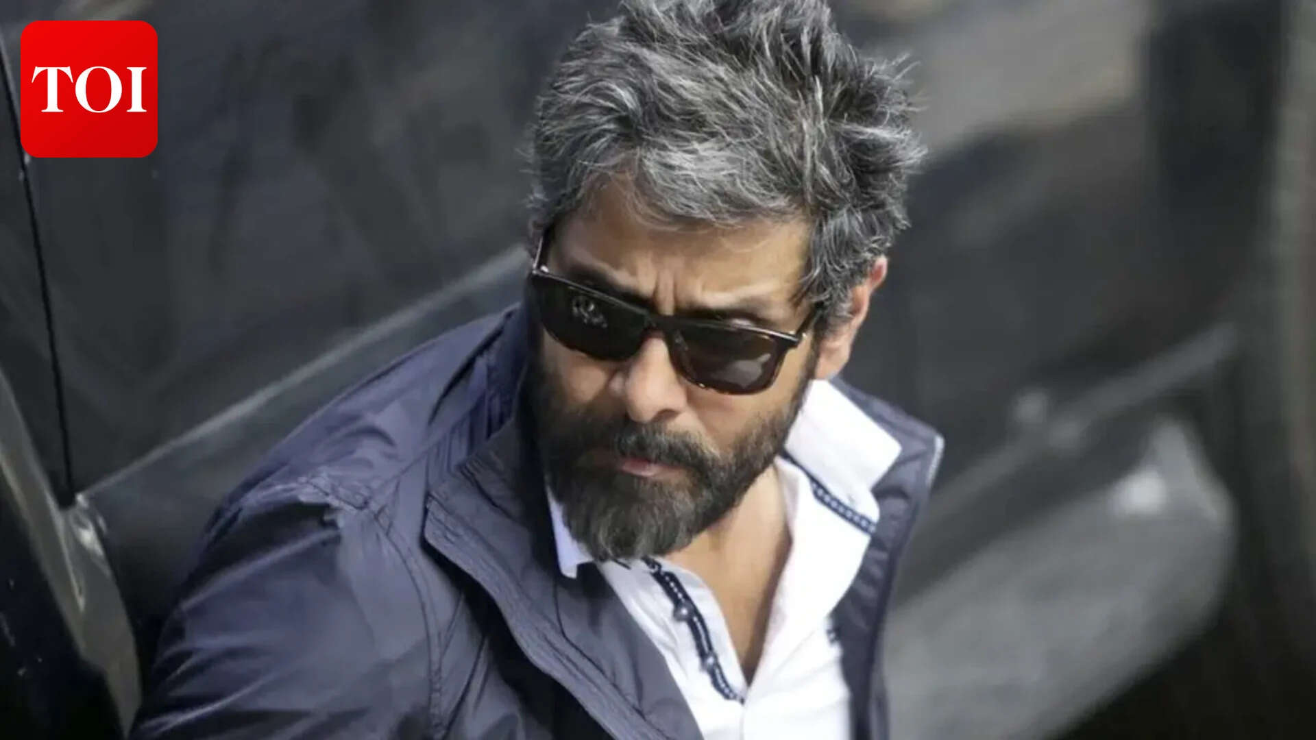 Gautham Menon approaches HC to delay 'Dhruva Natchathiram' release