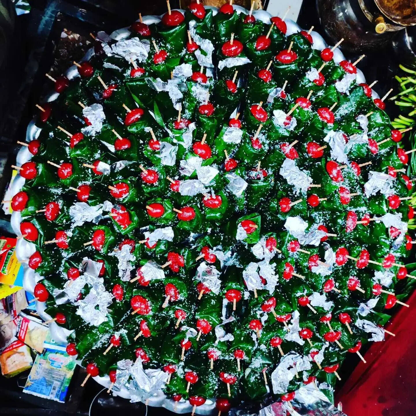 2f18fde8-9b7e-4684-8694-5cda29eaf935_14BhuRourkela_meetha_paan_prepared_by_Ram_Meethila_Paan_Bhandan.jpg