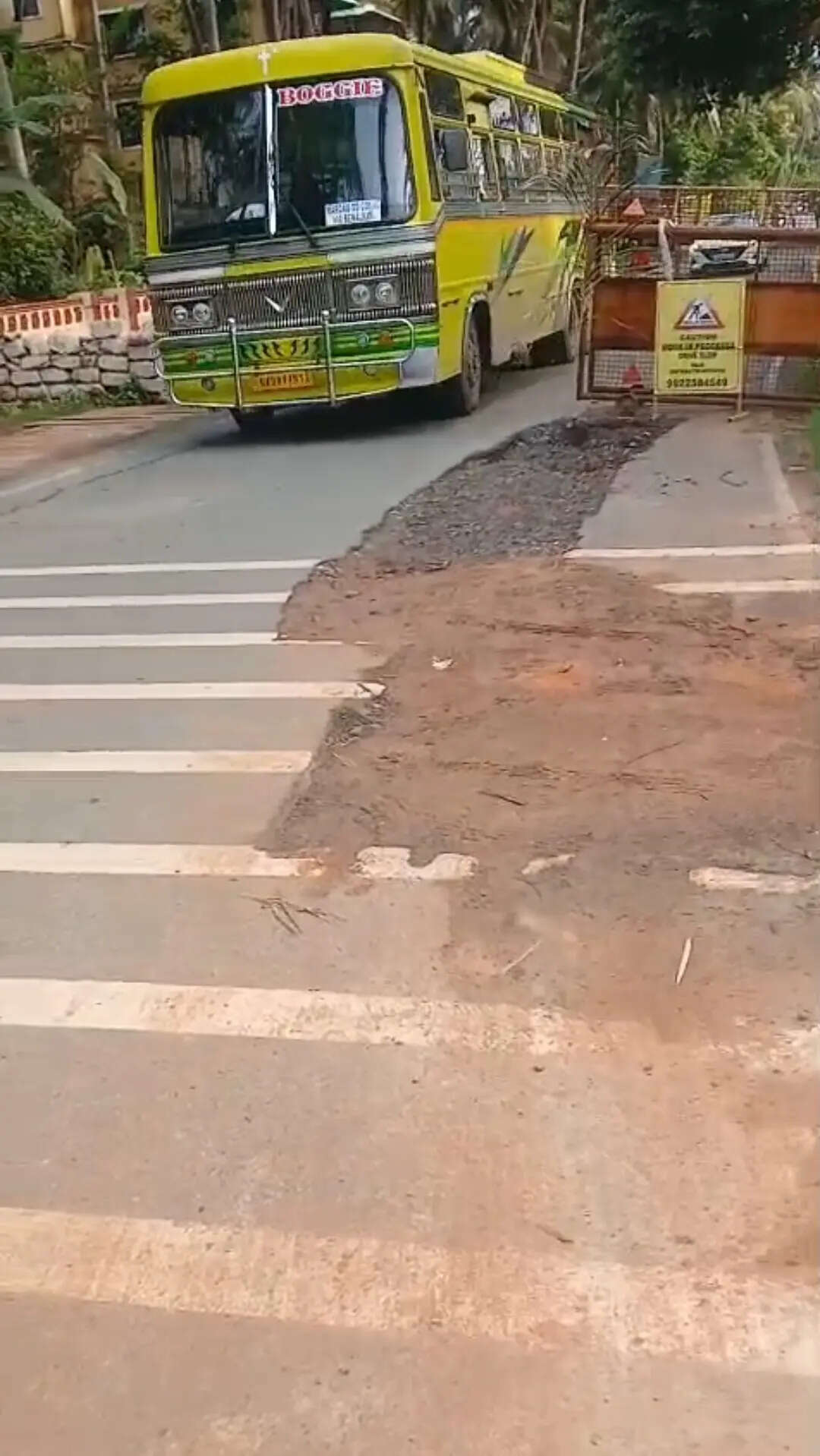 b1bd9d3c-7b79-4770-bcf1-034c02fb1781_Caved-in_section_of_the_road_in_Colva.jpg