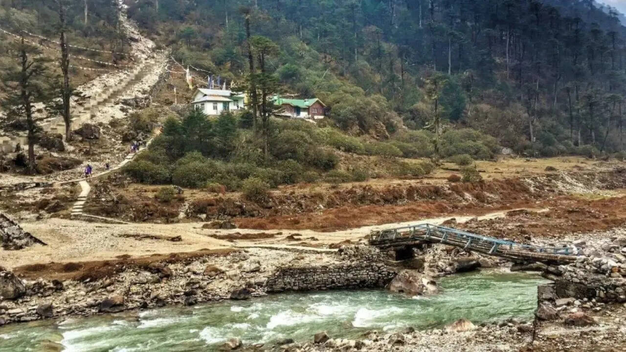 18. Phurchachu Reshi Hot Spring