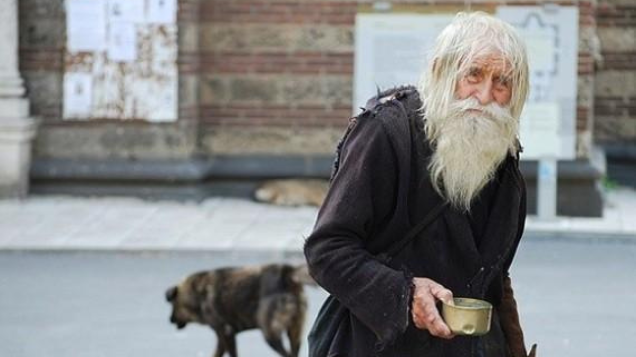 At 103, he walked 20 km a day to beg on the streets and then donated more than $46,000 to orphanages and churches: Meet the 'saint' of Bulgaria