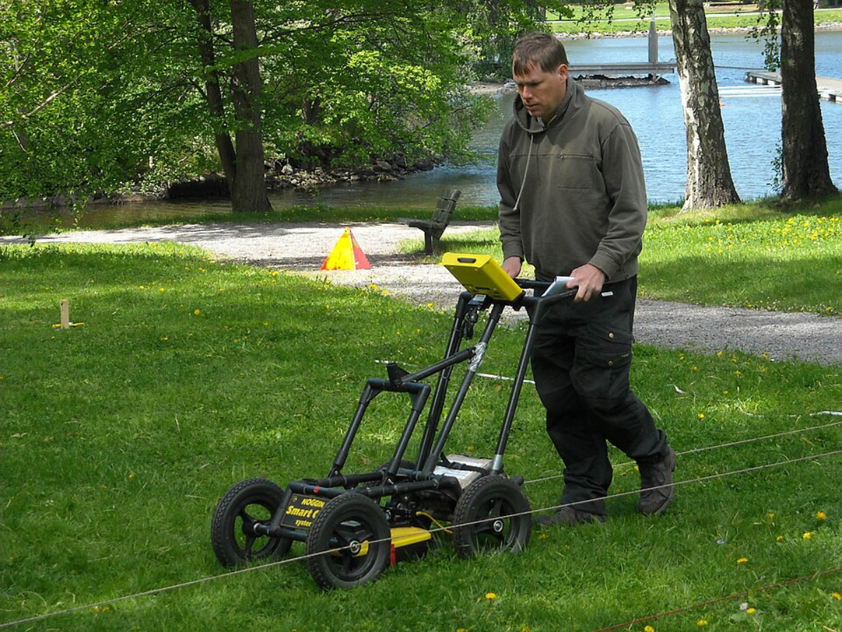 Ground radar search