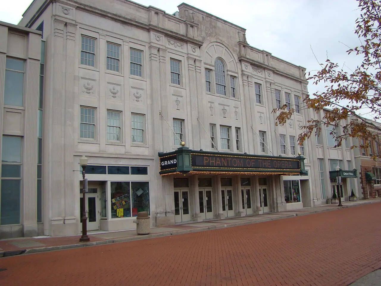 Grand_Theater_Wausau