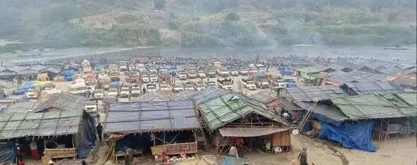 81a89754-e8f0-4123-9817-480f67b592a7_Salachhuah_village_of_Myanmar_located_near_Myanmar-Mizoram_border_river_Chhimtuipui.jpg