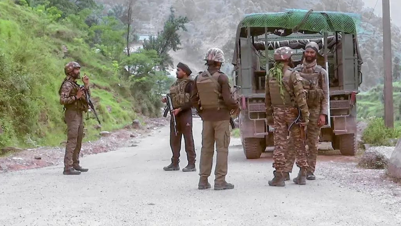 Subsidence sparks fear in Jammu & Kashmir village; residents evacuated