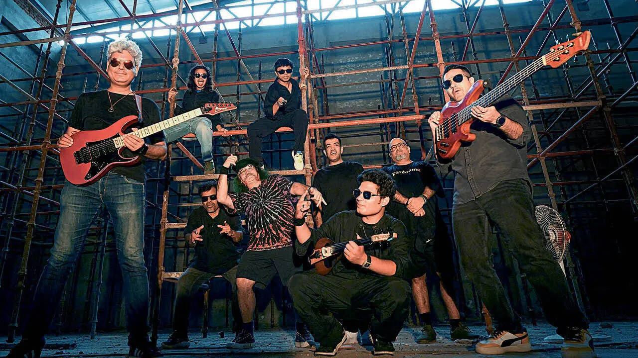 The Kirori Mal College auditorium, where stalwarts from the entertainment industry – Satish Kaushik, KK and Shaunak Sen – nurtured their talent had been in a dilapidated state for a decade until 2024 when the renovation began. While the revamping is still underway, for Parikrama’s founder members – Subir and Nitin Malik along with the newer members of the band – marking their 35th anniversary at the audi was like a full circle moment