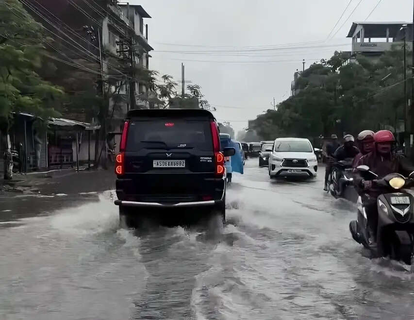 6c4683c3-67c8-4aec-ad09-cf77dcefe99d_Dibrugarh_waterlogging_.jpg