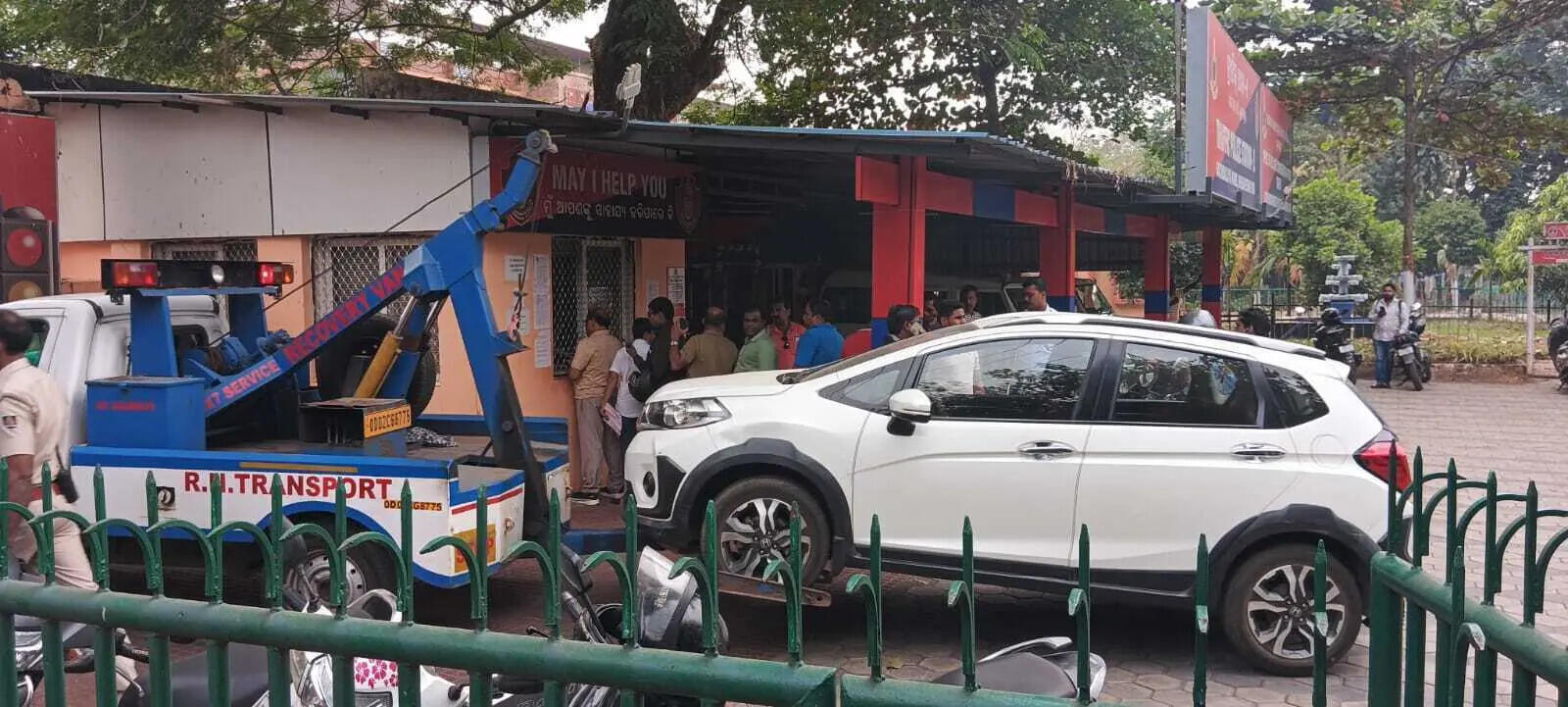BMC plans call centre to help vehicle owners reclaim towed cars and bikes