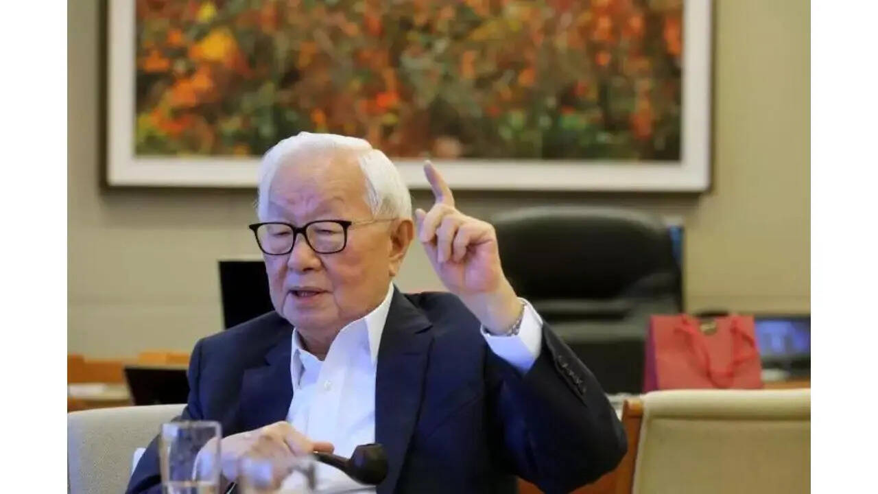 What Morris Chang said on AI layoffs this year