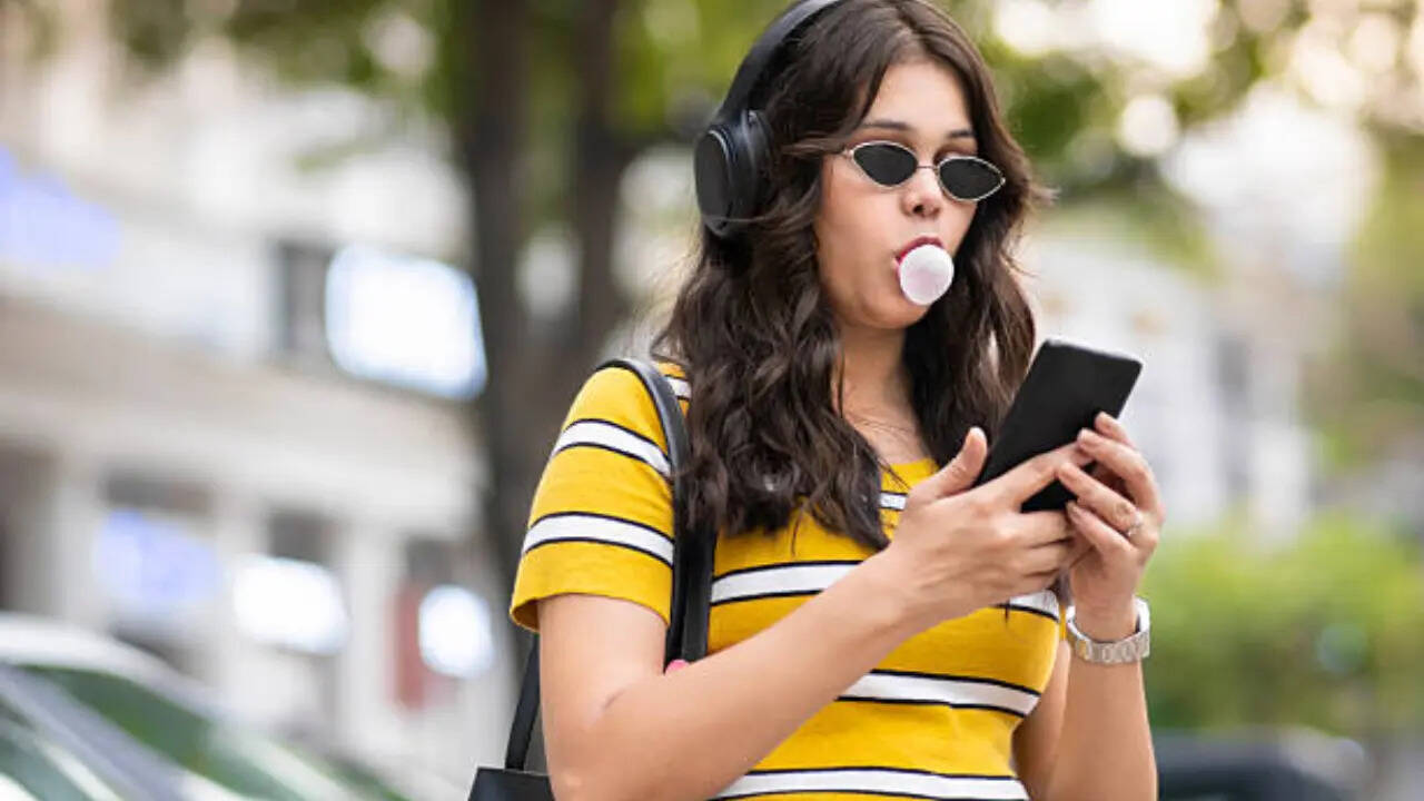 Humidity and acne: How sweat mixes with pollution to clog pores - The ...