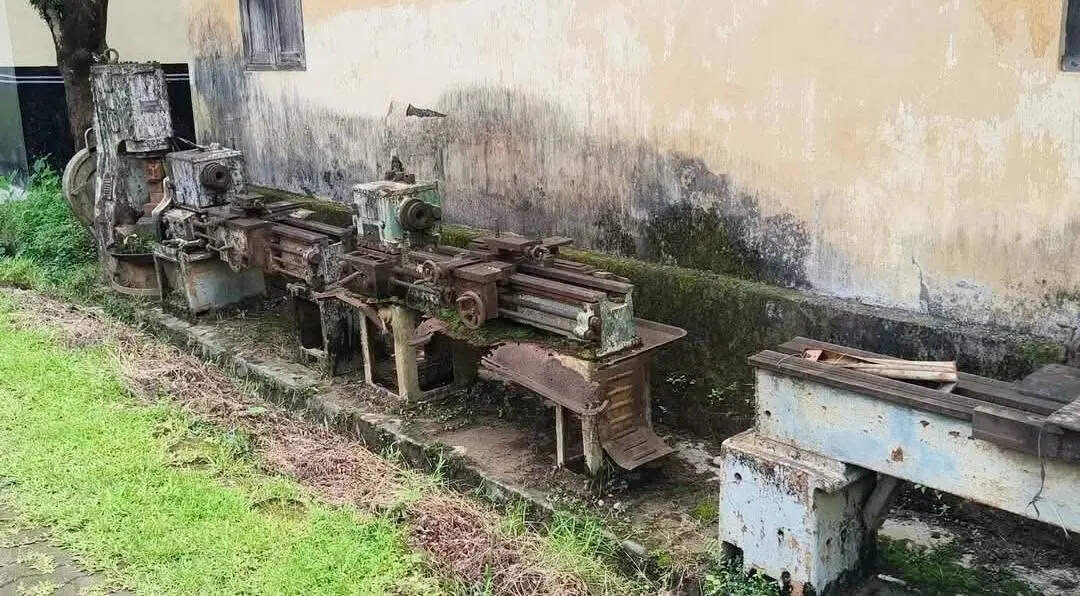 High-value training machinery and equipment suffered extensive damage due to the damp and unmaintained environment of the institution eb223145-11e7-4ce5-86fc-23d3b6f3dda7_ITI_1.jpg