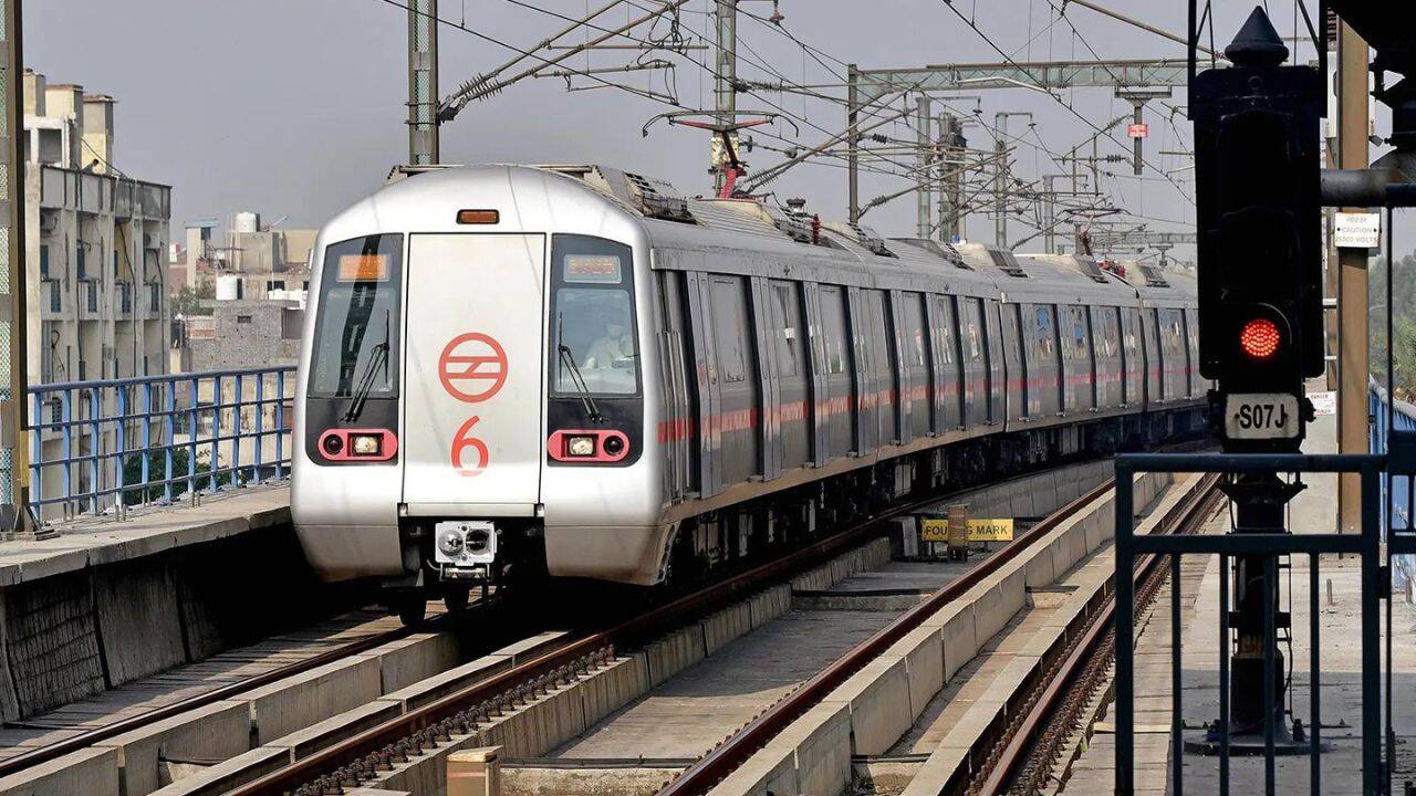 CISF Reunites 69 Missing Children, Returns ₹22.8 Lakh in Lost Items at Delhi Metro in 6 Months