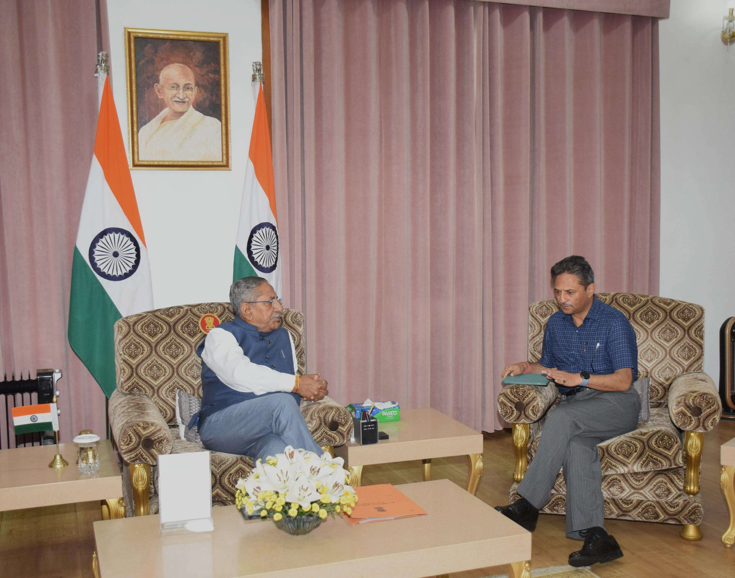 f9d938b9-2975-4059-a201-5bc3f165bfd2_Nagaland_Governor_Nand_Kishore_Yadav_held_a_meeting_with_DGP_Rupin_Sharma_on_sexual_assualt_casses_at_Lok_Bhavan_in_Kohima_on_Saturday.jpg