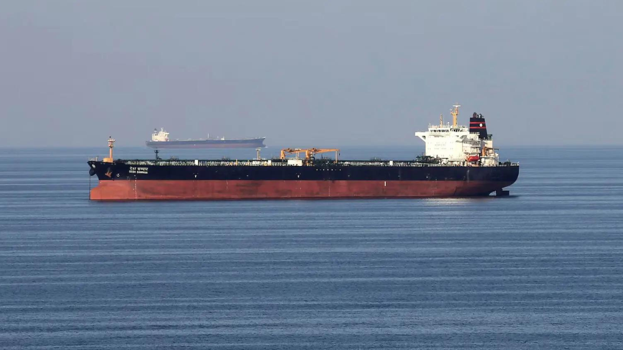 Three Indian Oil Tankers Cross Strait of Hormuz in Single Day, Marking Highest Transit Since Conflict Eased