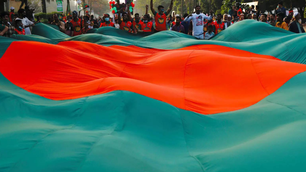 Protests mount in Bangladesh overalleged desecration of Hindu deity