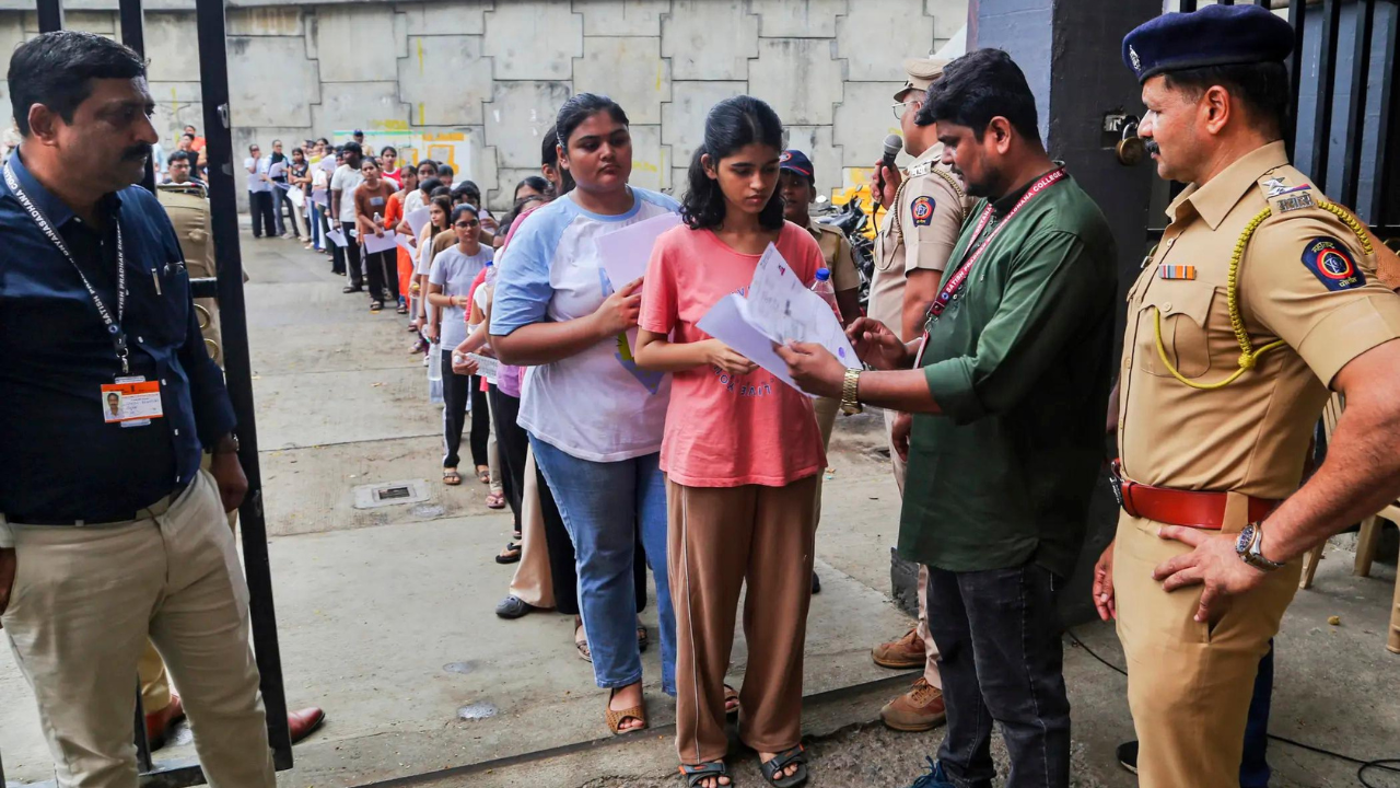 NEET aspirant given Abu Dhabi centre takes re-test in Nagpur after NTA correction