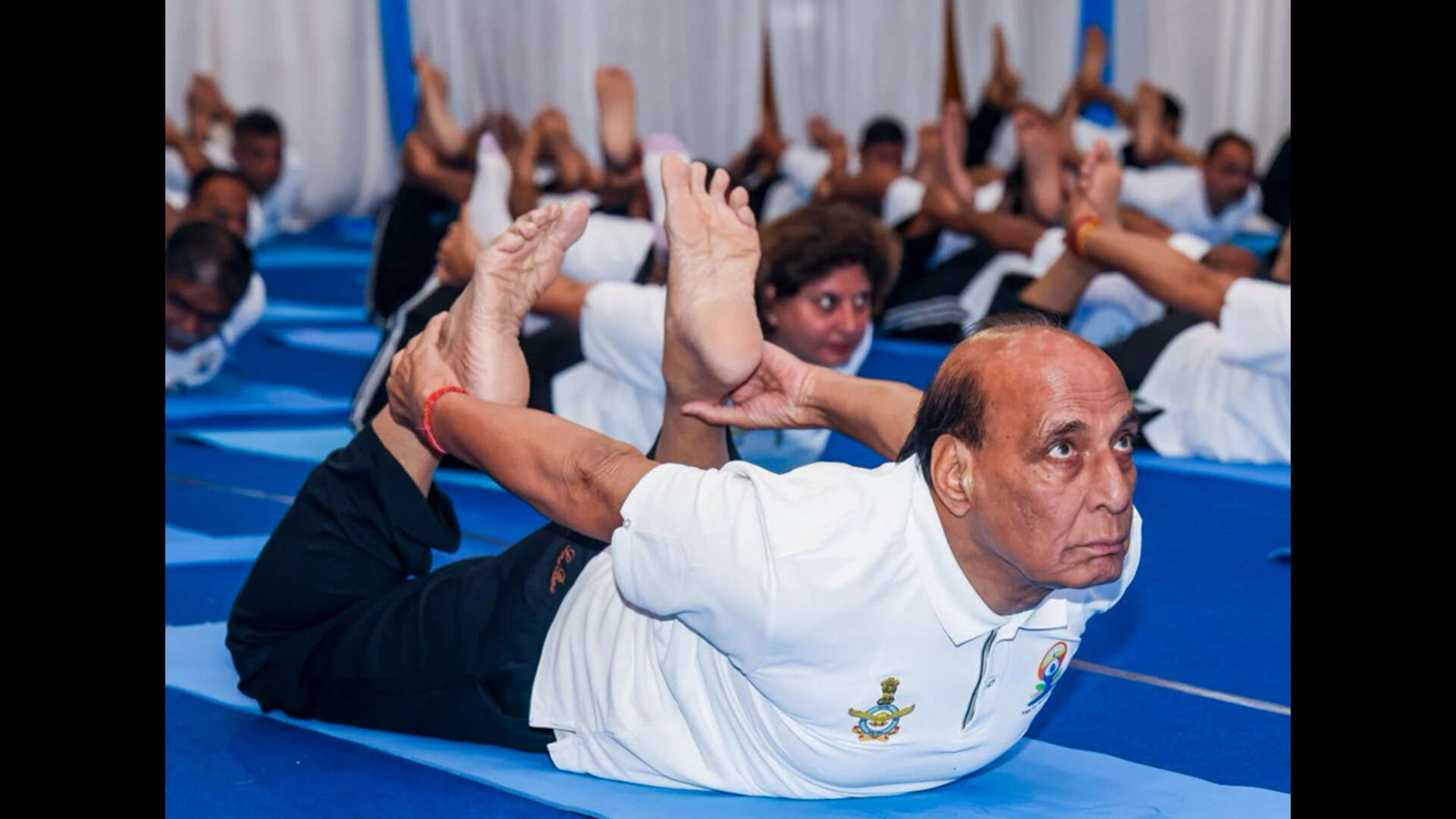 Rajnath performs yoga with 1,000 soldiers in Shillong