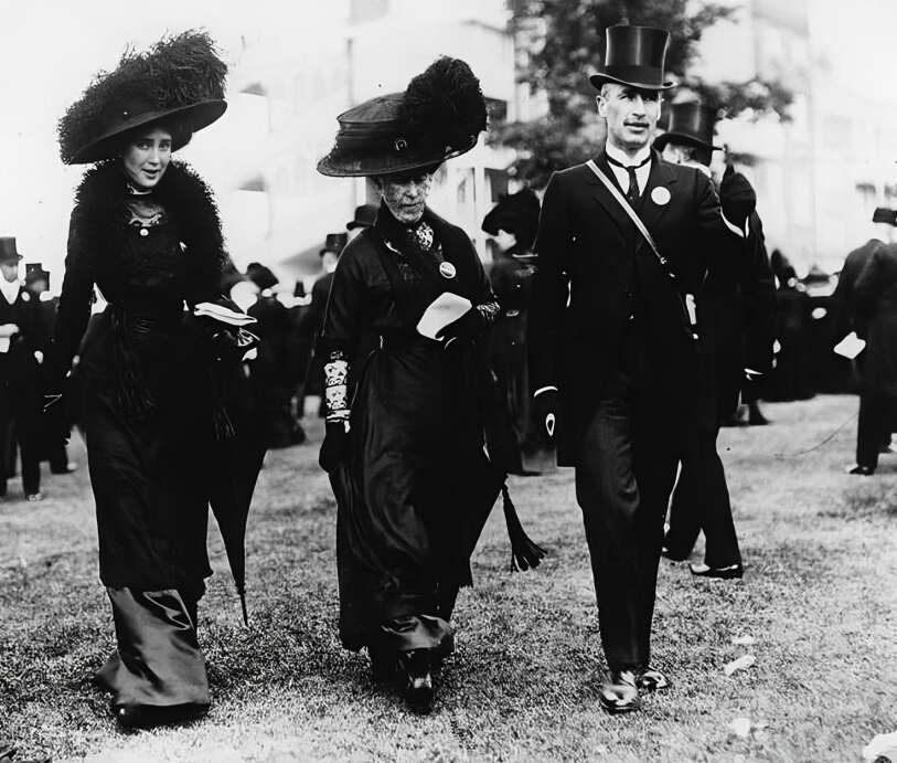Black Ascot of 1910