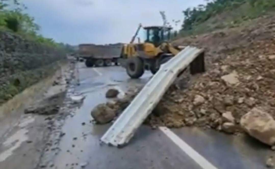 3c68d877-28ab-4ea3-a93e-dfbe03c530d5_Landslide2.jpg