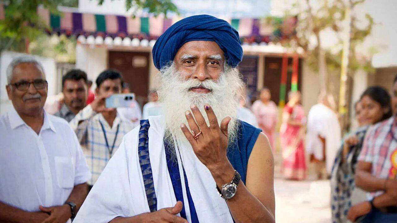 Over 2,300 join yoga day celebrations at Sadhguru Sannidhi Bengaluru, ‘Miracle of Mind’ app launched in Kannada