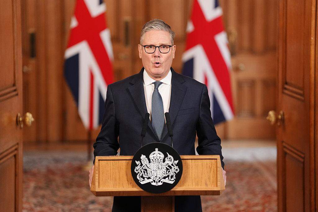 Keir Starmer announces resignation as PM and Labour leader