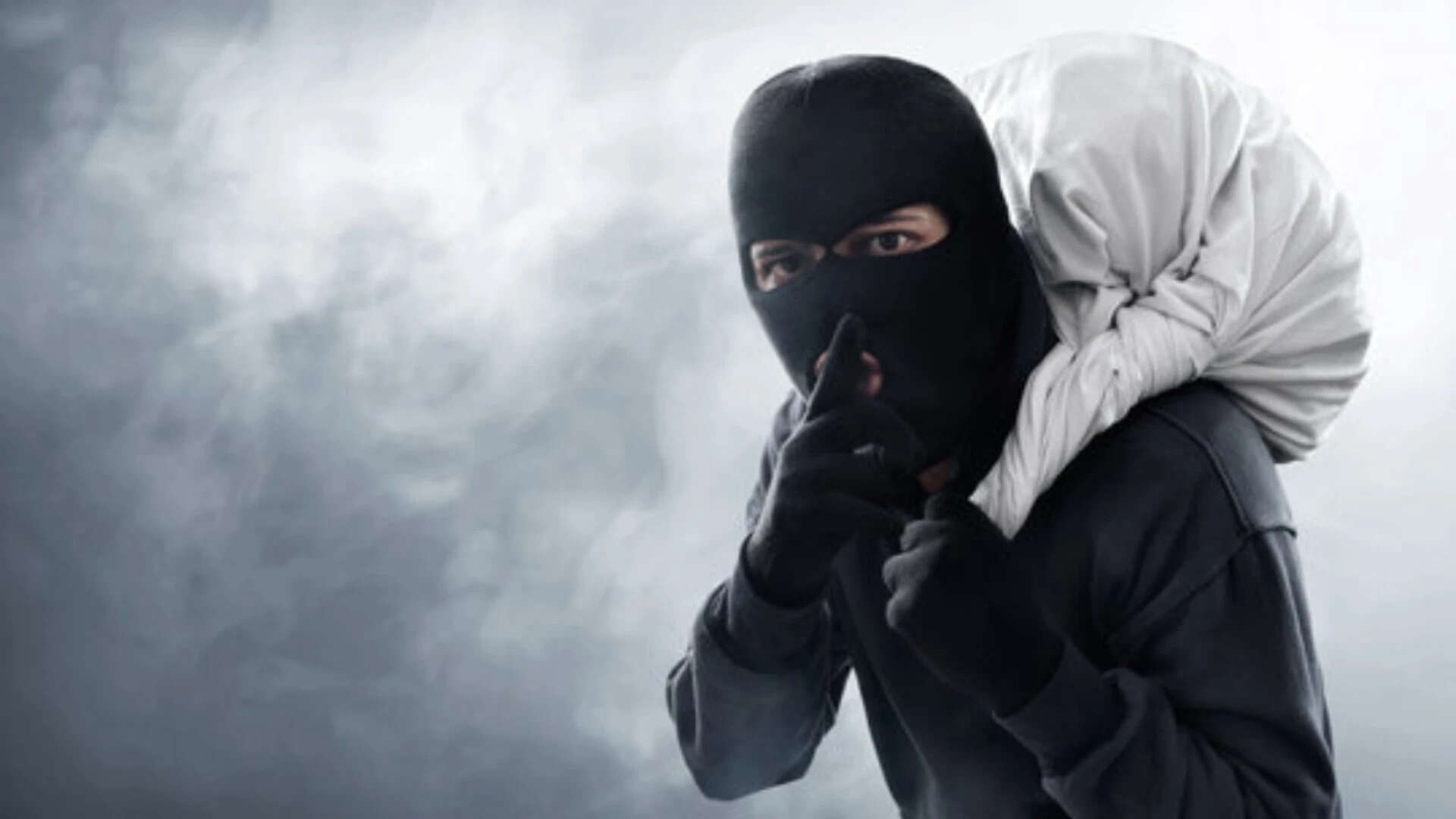 Portuguese proverb of the day: 'A thief who robs a thief has a hundred years of pardon'