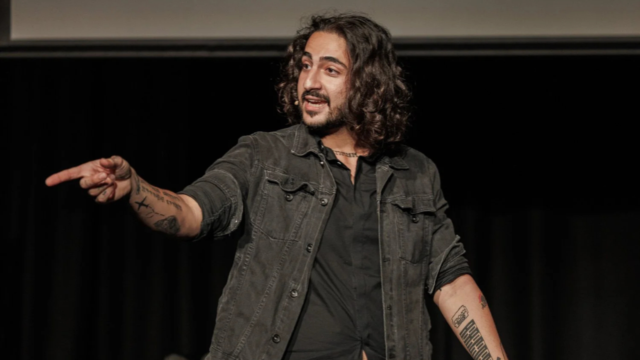 Australian magician Daniel Hidden disappears without a trace after leaving a cryptic message, police launch massive search