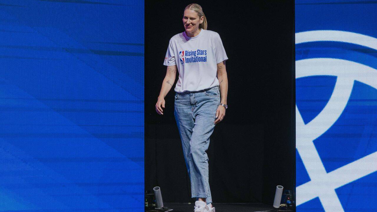 Lauren Jackson (Photo by NBA Rising Stars Invitational)