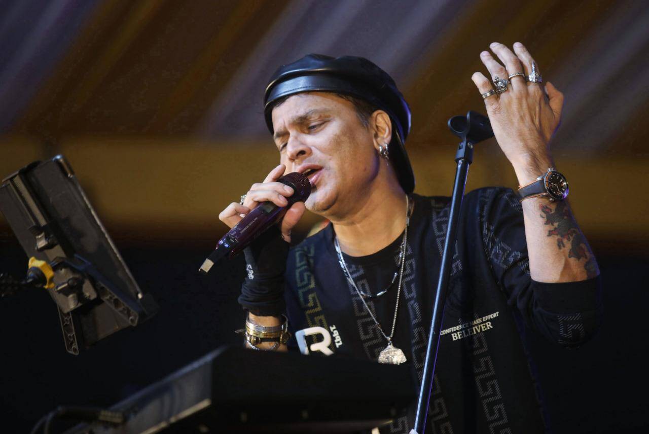 Supreme Court issues notice to Assam on bail pleas in Zubeen death case