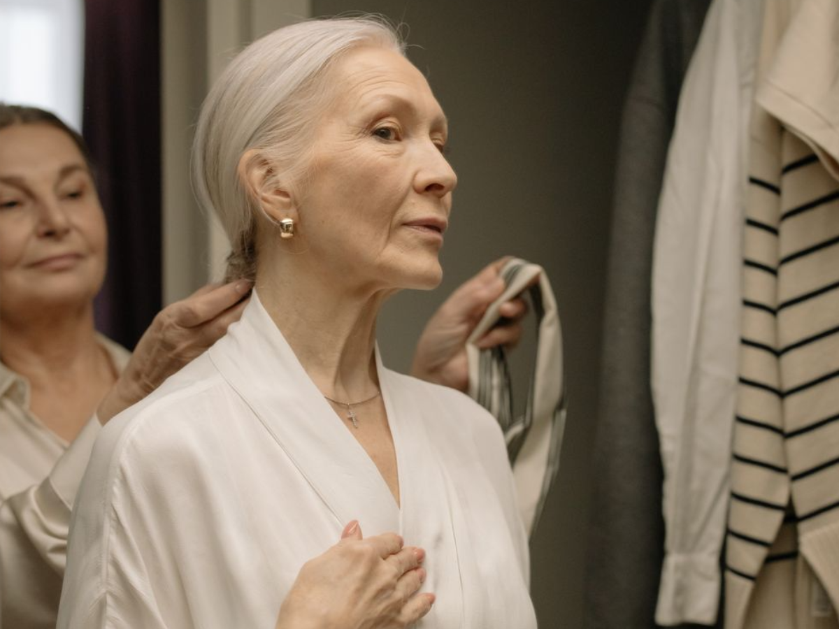 Coloring gray hair became such a widespread norm