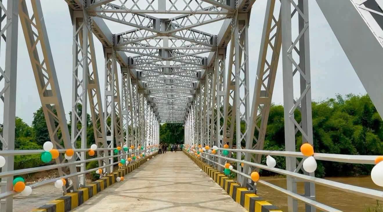 e1a5de3f-da0c-45f7-a23e-a876657e4778_Steel_Bridge_.jpg