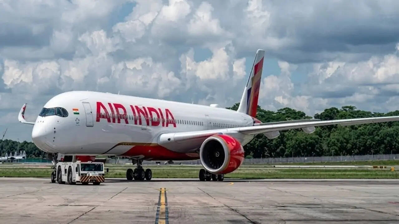 Indian aircraft drifted into Pak airspace