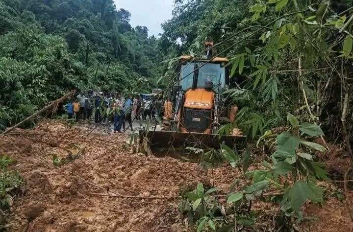 a35f34f8-e440-411b-9684-f4db1161ec87_landslide_near_Chandighat_tea_garden.jpg
